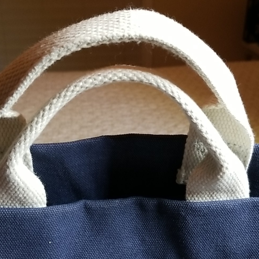 Tote - Picture 3 of 5